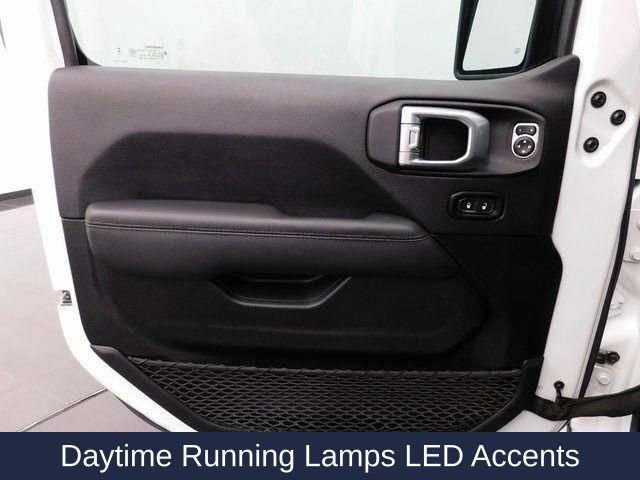 Used 2023 Jeep Wrangler Altitude image 29