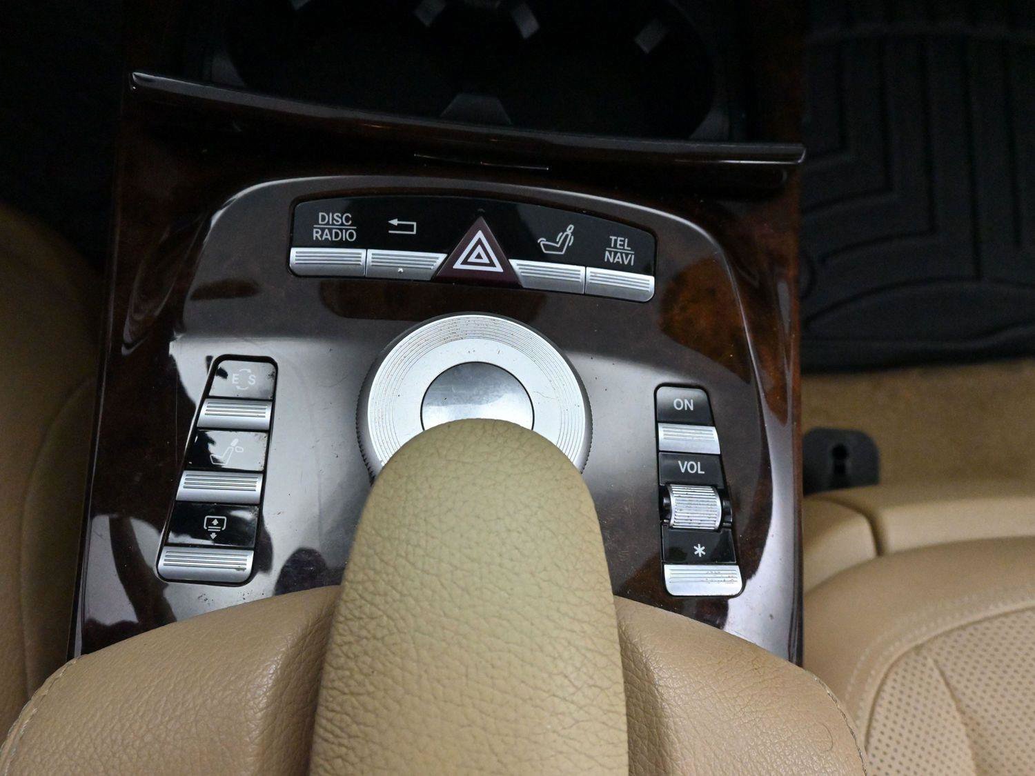 Used 2012 Mercedes-Benz S 550 4MATIC image 24