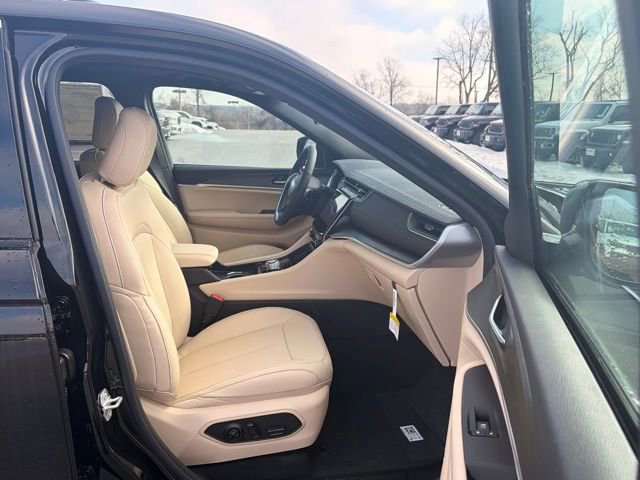 New 2025 Jeep Grand Cherokee Limited AWD/4WD image 30