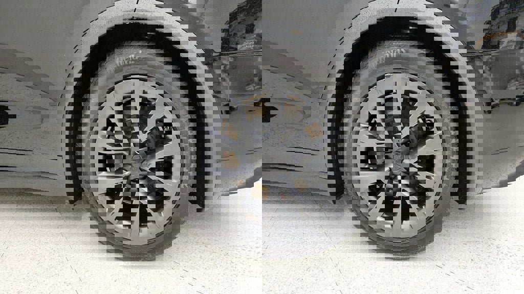 Used 2024 Tesla Model X image 9