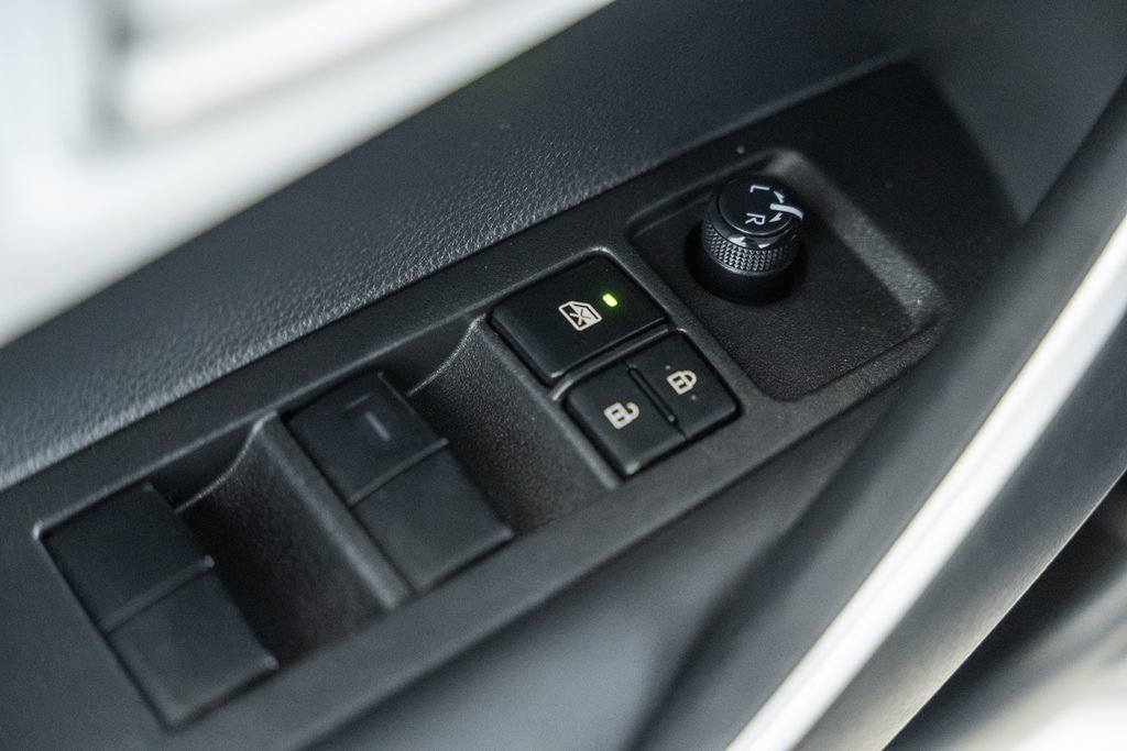 Used 2024 Toyota Corolla SE image 34