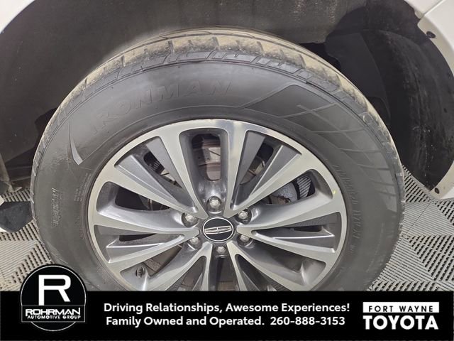Used 2017 Lincoln Navigator Select AWD/4WD image 11