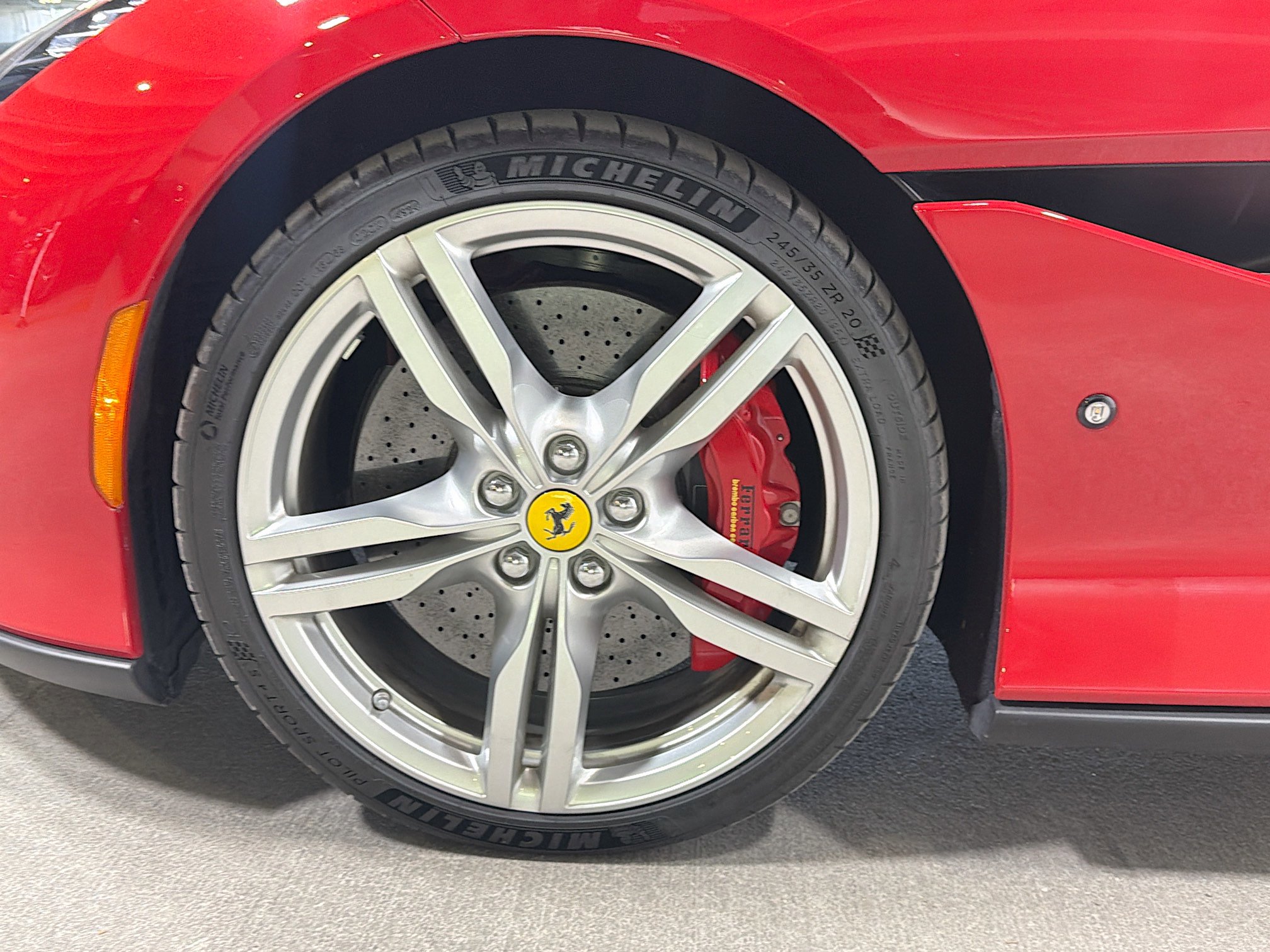 Used 2020 Ferrari Portofino RWD image 38