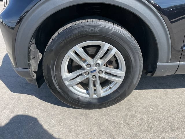 Used 2023 Ford Explorer XLT w/ Equipment Group 202A AWD/4WD image 29