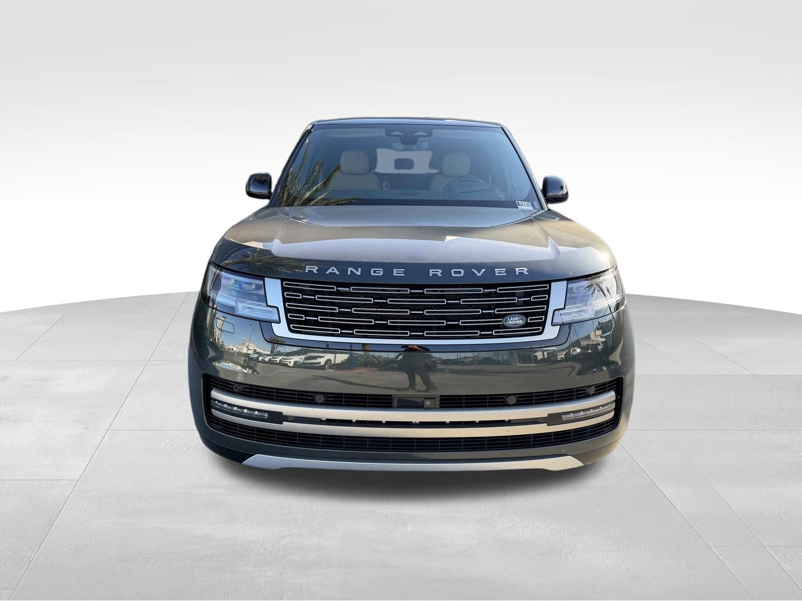Certified 2024 Land Rover Range Rover SE image 2