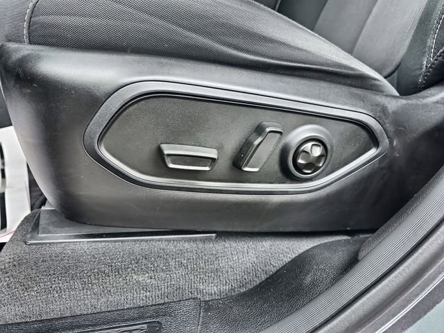 Used 2024 Jeep Grand Cherokee L Laredo image 12