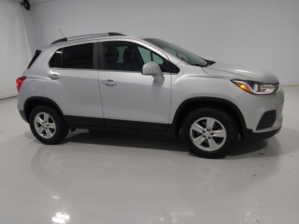 Used 2019 Chevrolet Trax LT w/ LT Convenience Package image 11