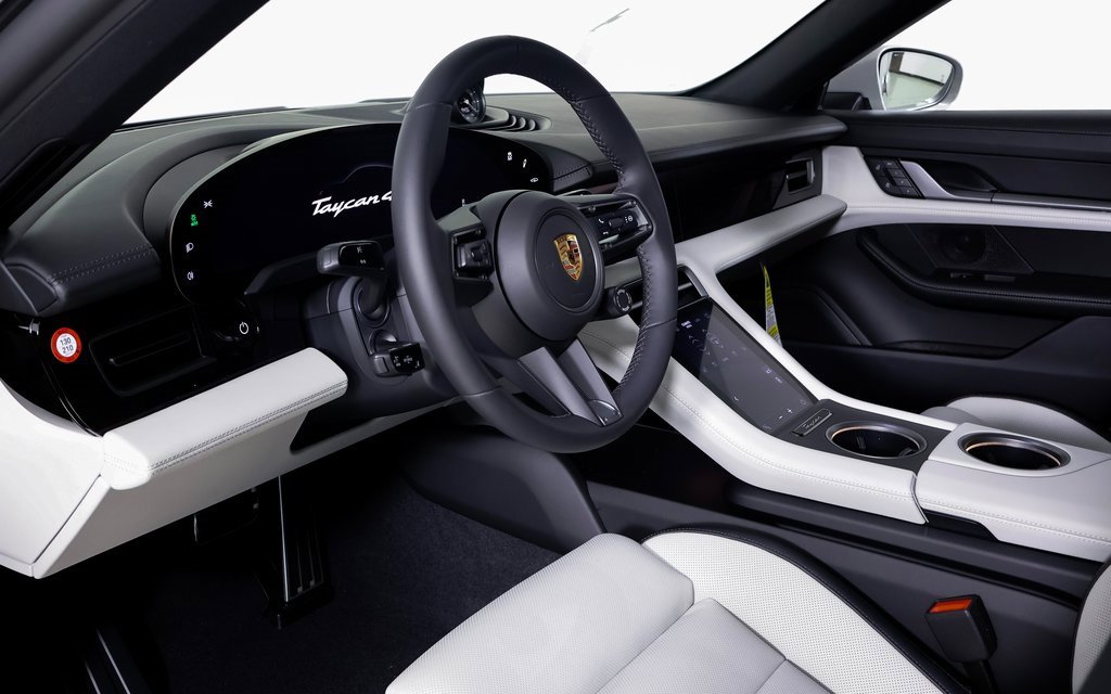 New 2025 Porsche Taycan 4S image 4