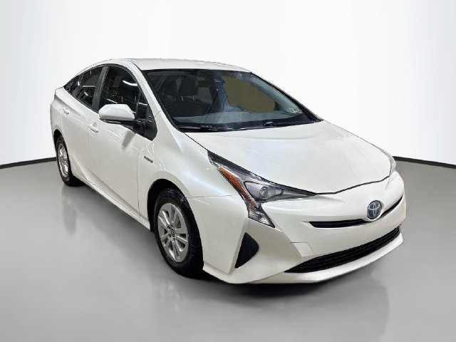 Used 2017 Toyota Prius Two FWD image 5