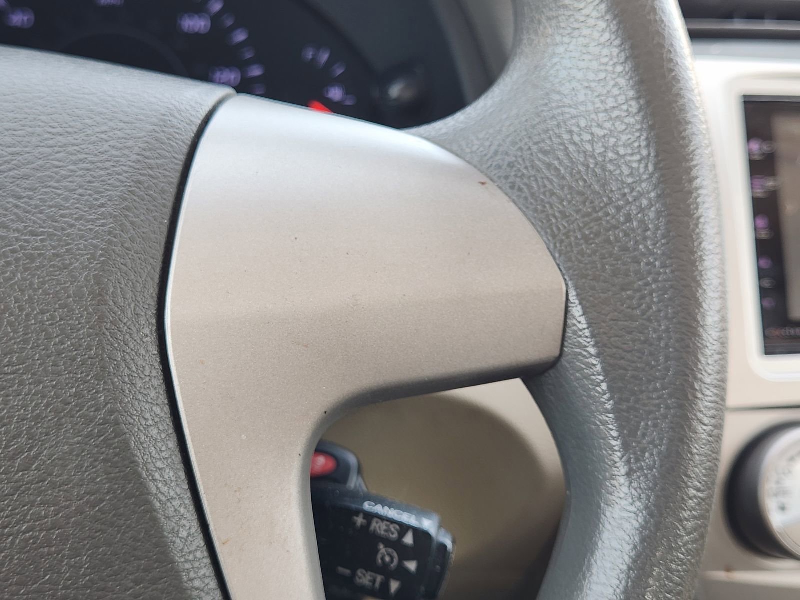 Used 2011 Toyota Camry LE image 31