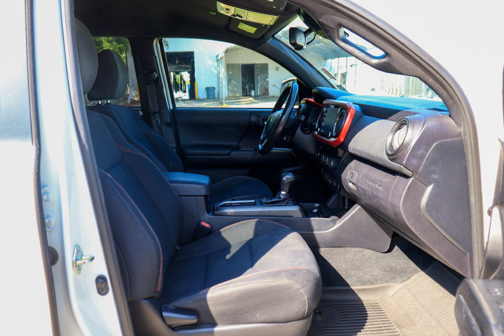 Used 2020 Toyota Tacoma TRD Sport RWD image 10