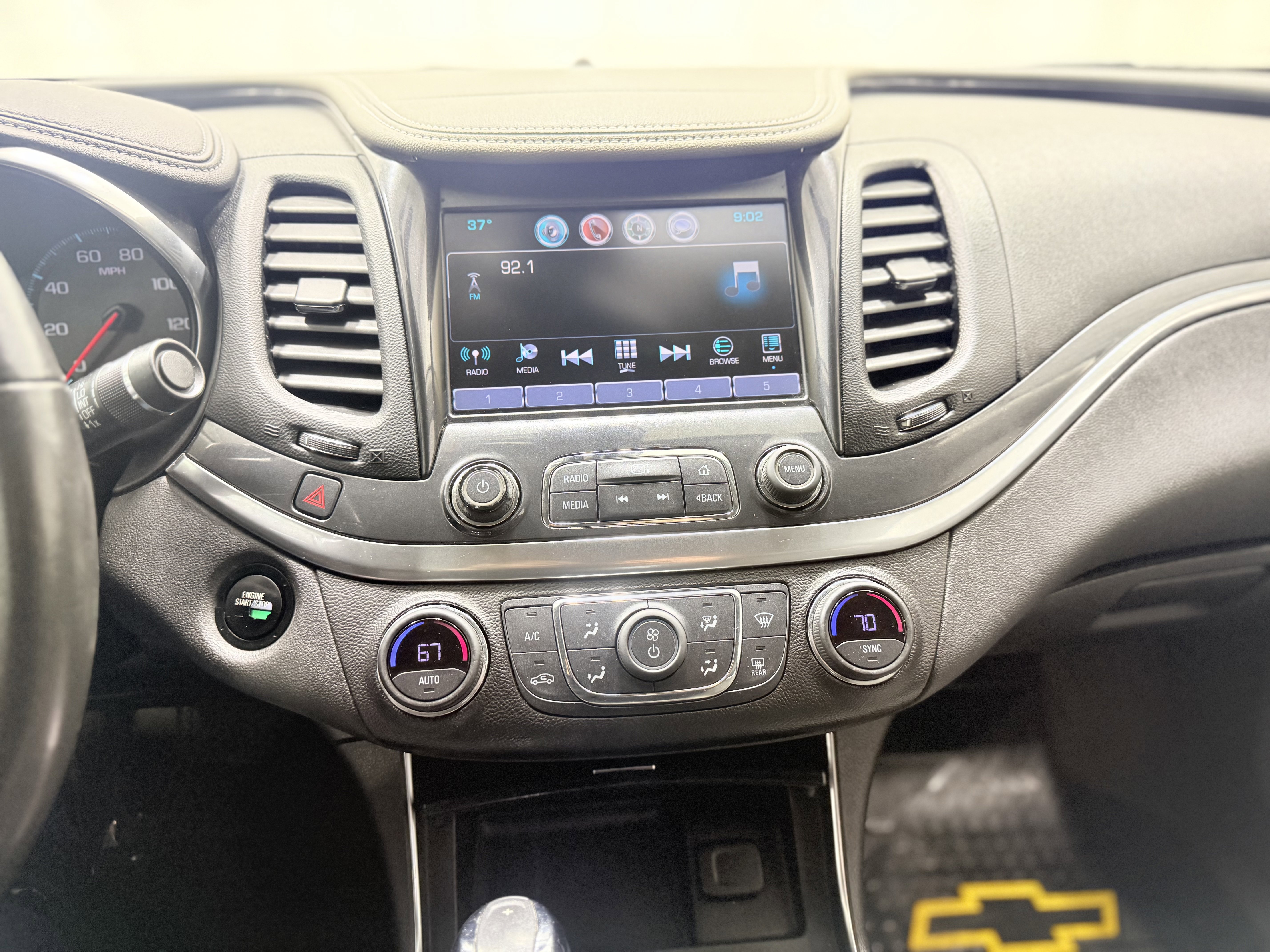 Used 2018 Chevrolet Impala LT image 19