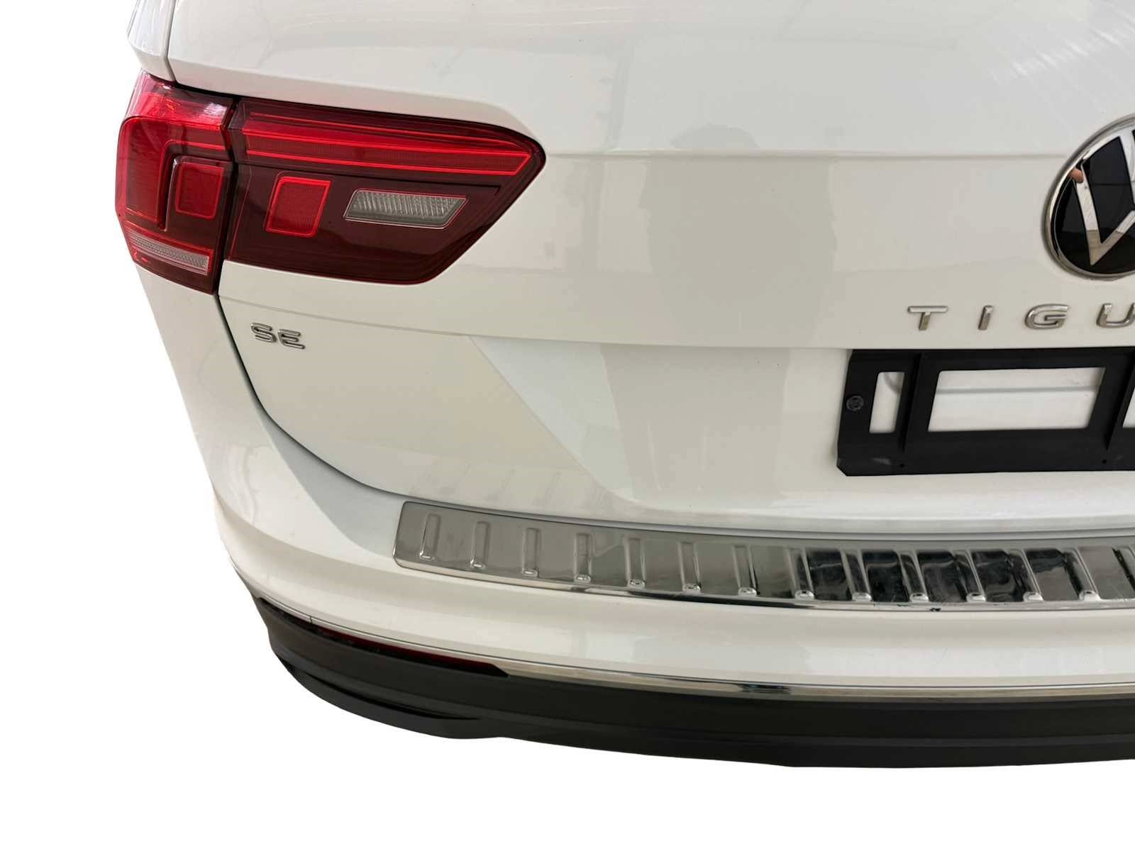 Certified 2023 Volkswagen Tiguan SE FWD image 17