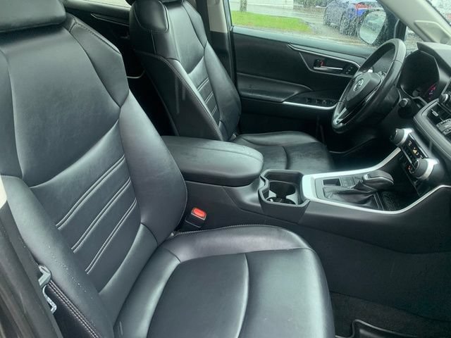 Used 2019 Toyota RAV4 XLE Premium w/ Cold Weather Package AWD/4WD image 10