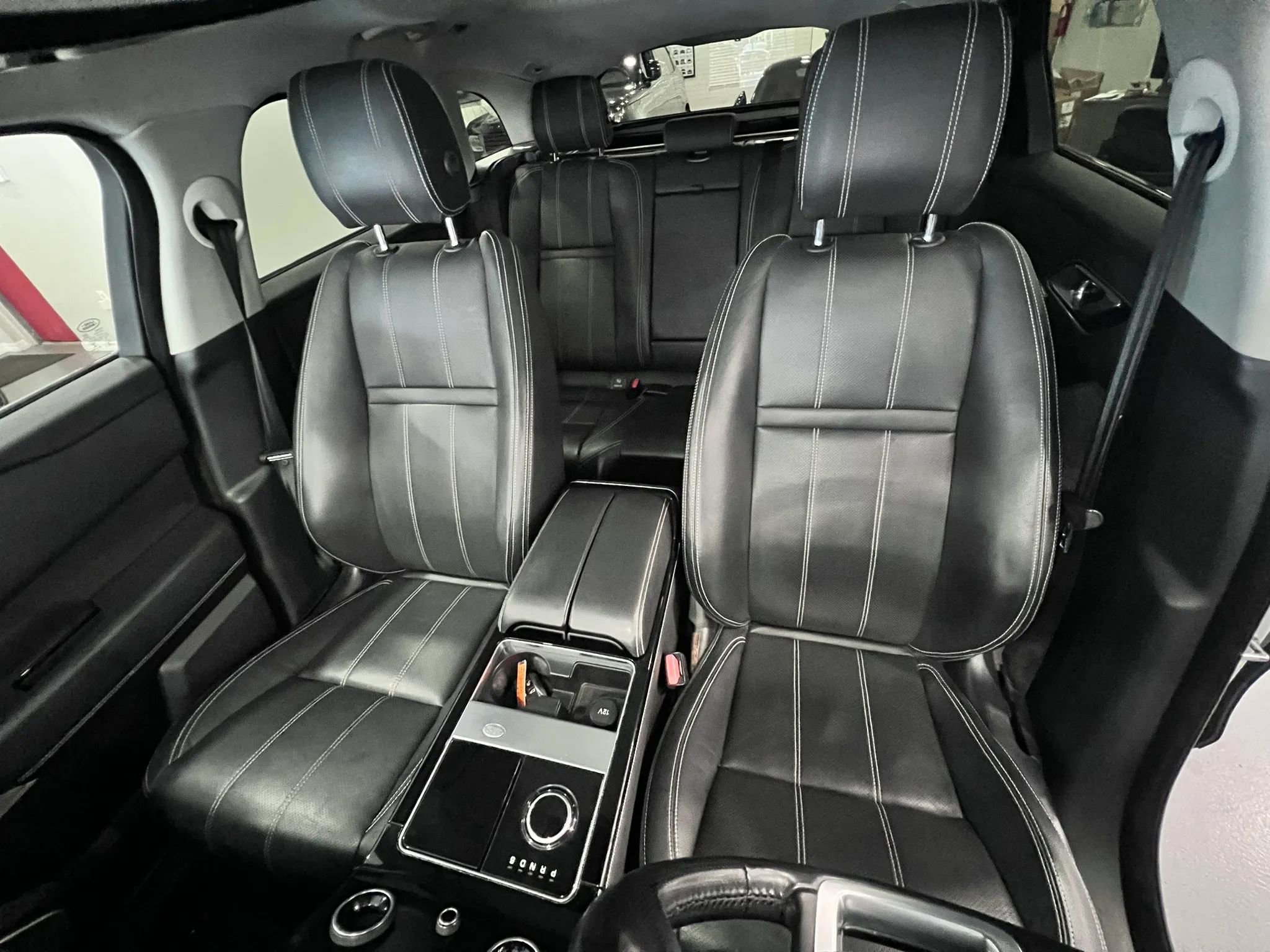 Used 2018 Land Rover Range Rover Velar S AWD/4WD image 10