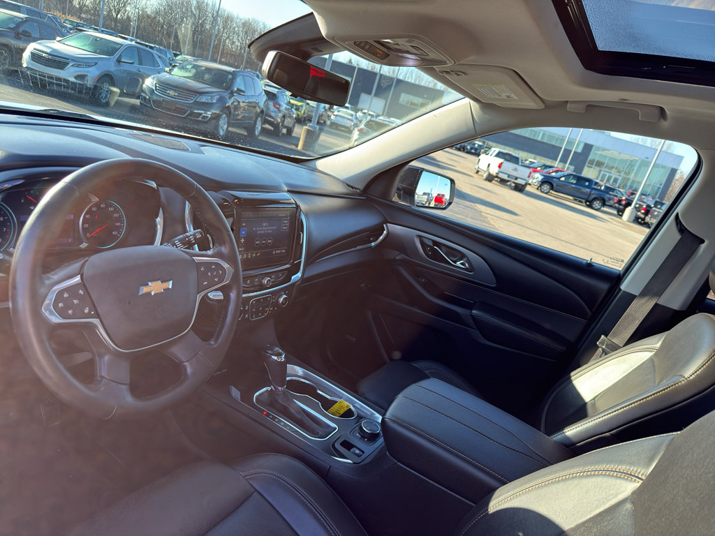 Used 2020 Chevrolet Traverse Premier w/ Redline Edition image 24