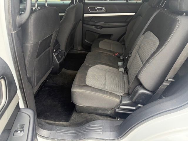 Used 2017 Ford Explorer XLT image 18