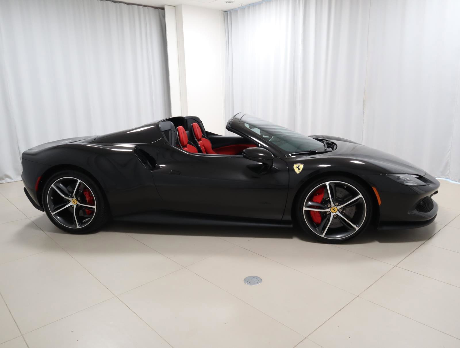 Used 2025 Ferrari 296 GTS RWD image 8