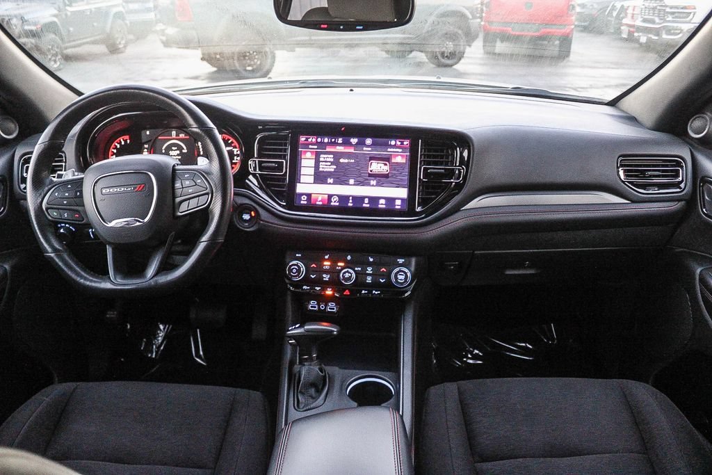 Used 2025 Dodge Durango GT RWD image 13