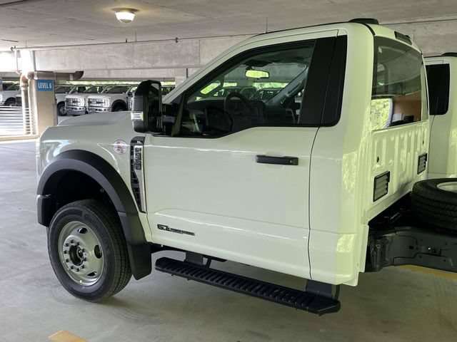 New 2025 Ford F550 4x4 Regular Cab Super Duty image 4