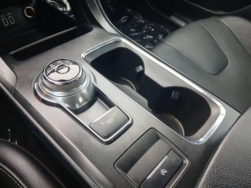 Used 2019 Ford Fusion Titanium FWD image 19