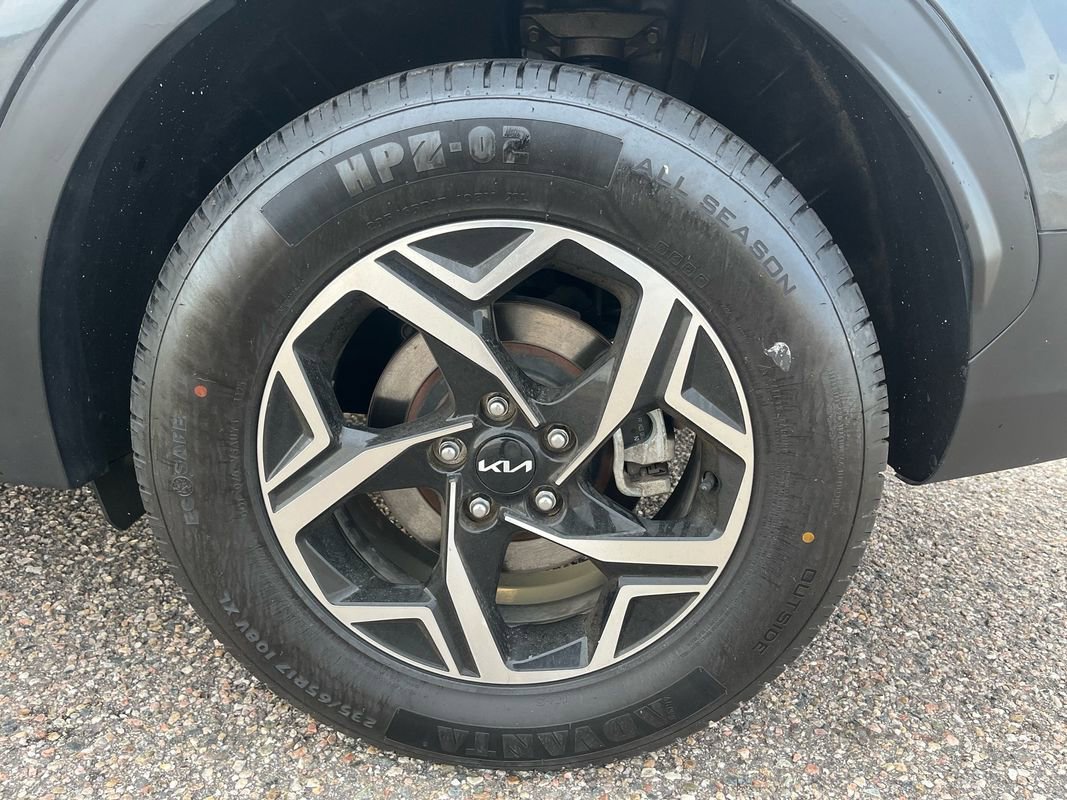 Used 2024 Kia Sportage LX image 26