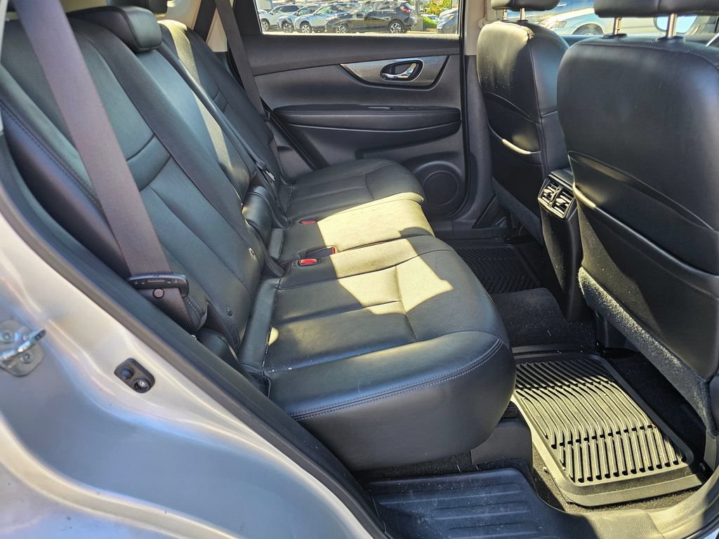 Used 2014 Nissan Rogue SL w/ SL Premium Package AWD/4WD image 18