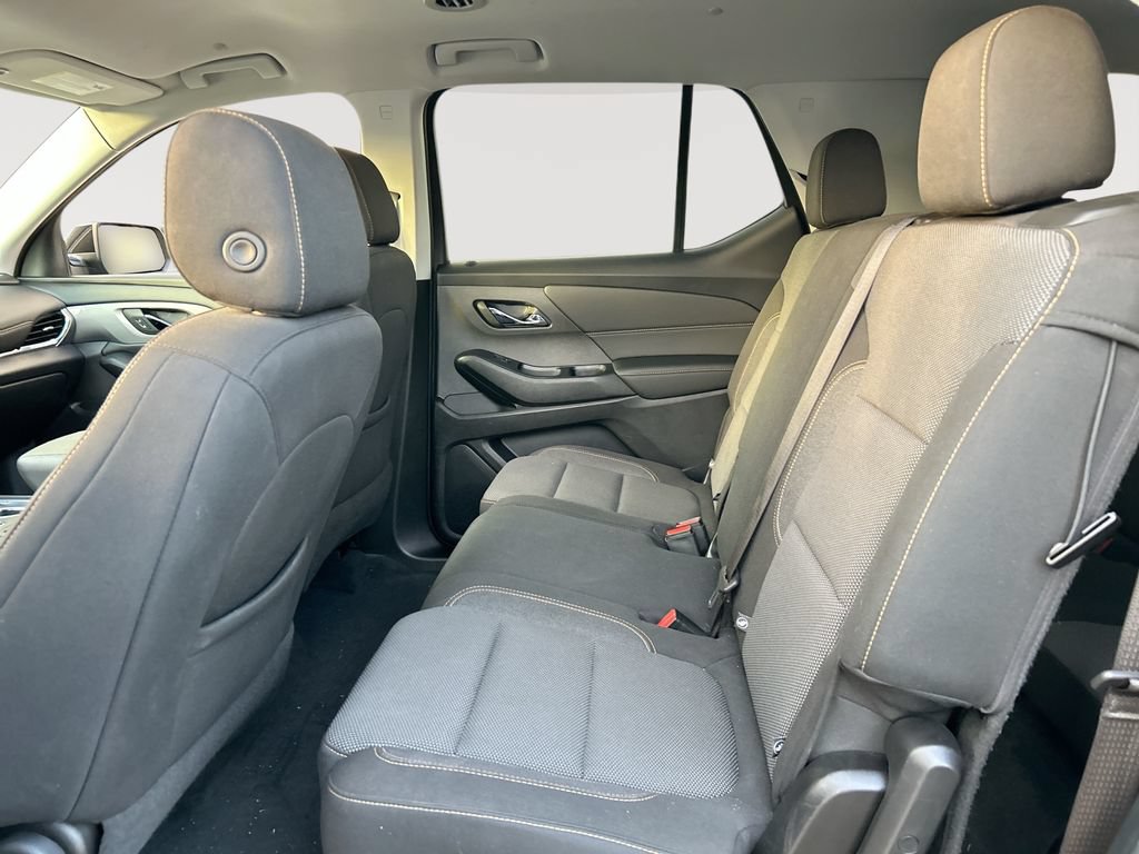 Used 2021 Chevrolet Traverse LS AWD/4WD image 26