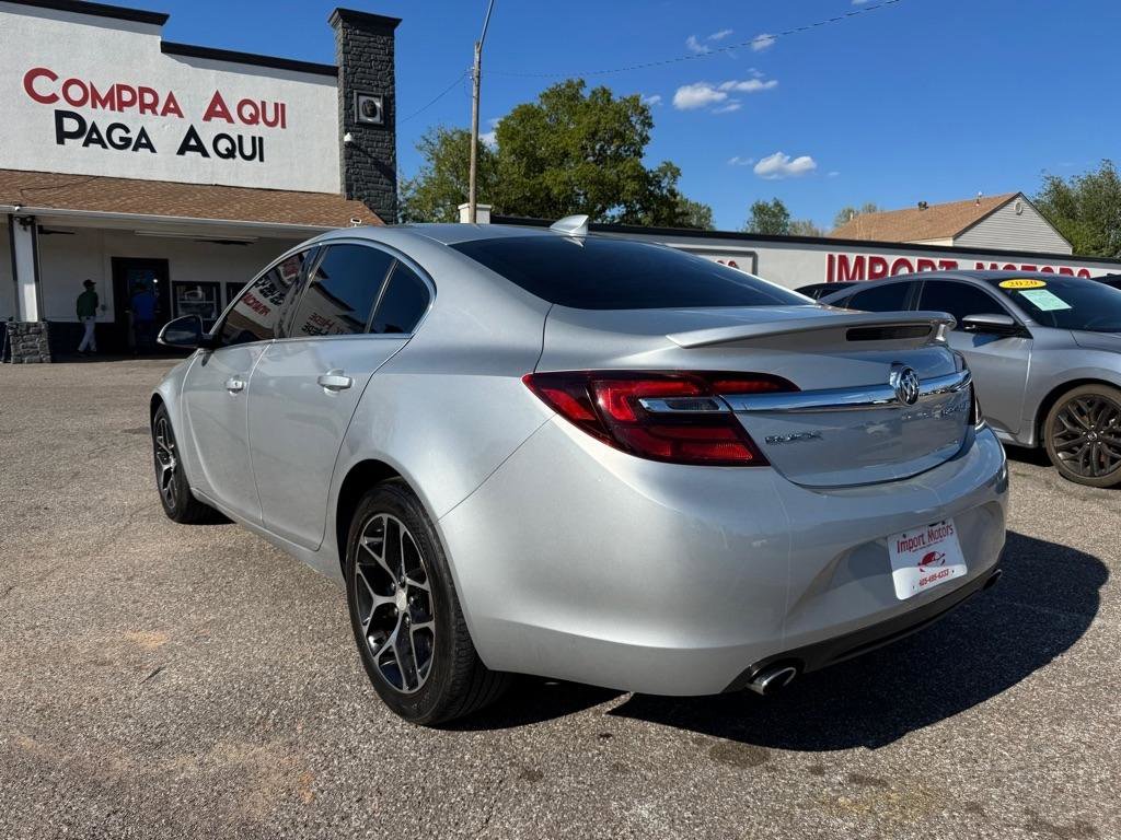 Used 2016 Buick Regal Sport Touring FWD image 8