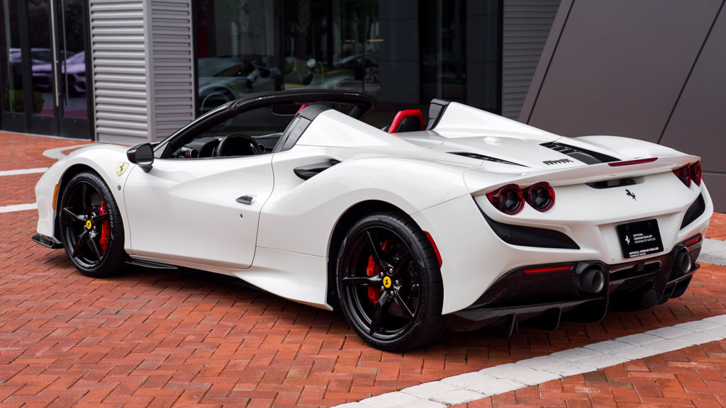 Used 2022 Ferrari F8 Tributo RWD image 5