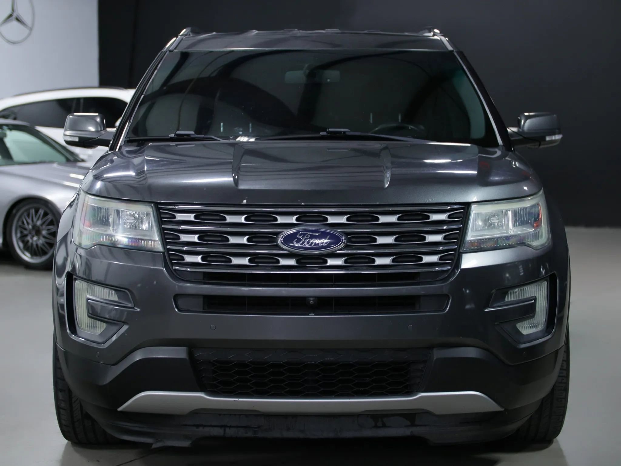 Used 2016 Ford Explorer Limited image 4