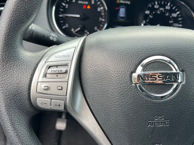 Used 2014 Nissan Rogue SV image 22