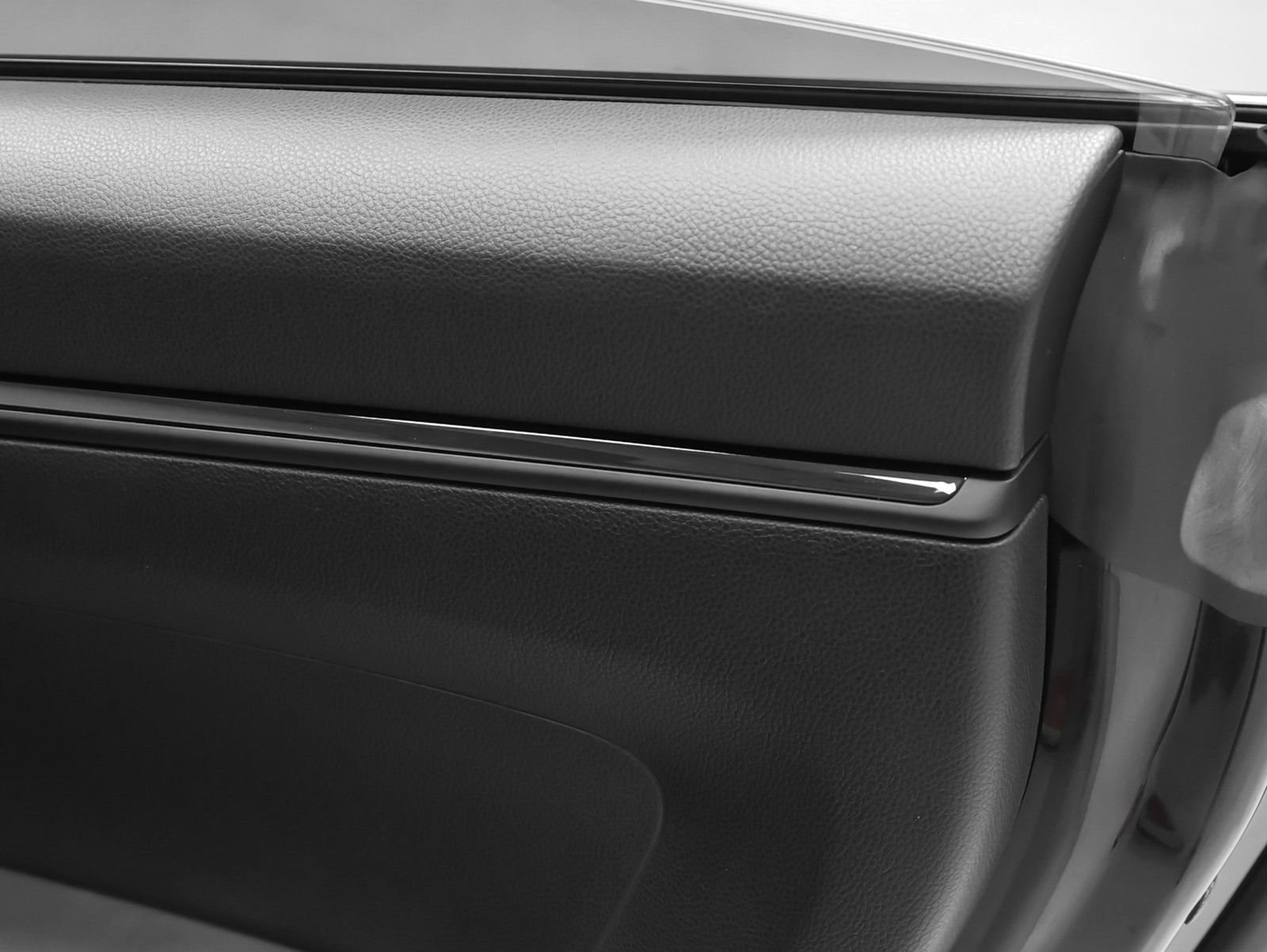 Certified 2024 Porsche 911 Carrera T RWD image 32