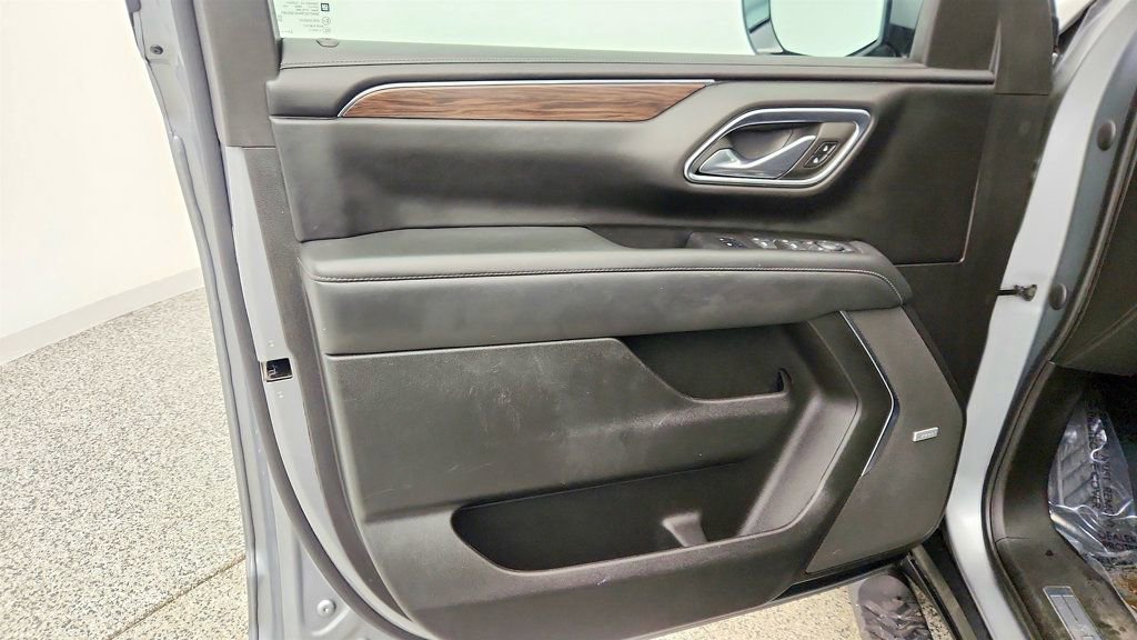 Used 2023 Chevrolet Tahoe Z71 w/ Luxury Package image 11