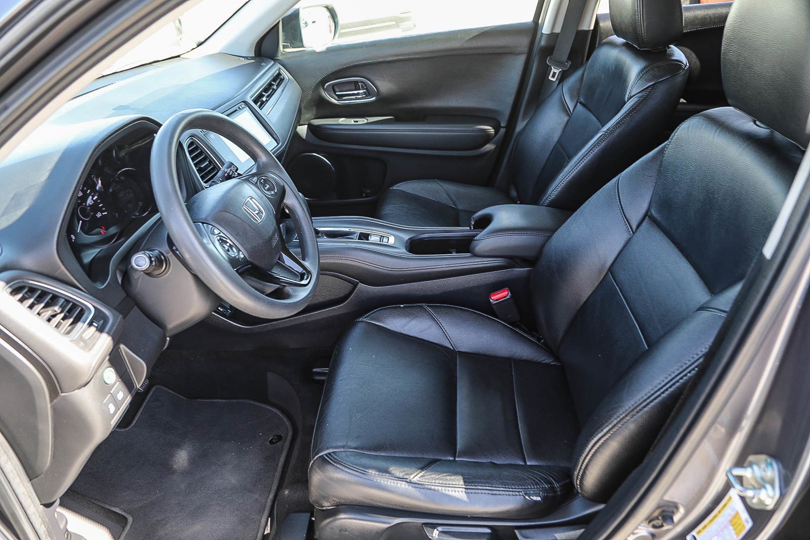 Used 2018 Honda HR-V EX image 17