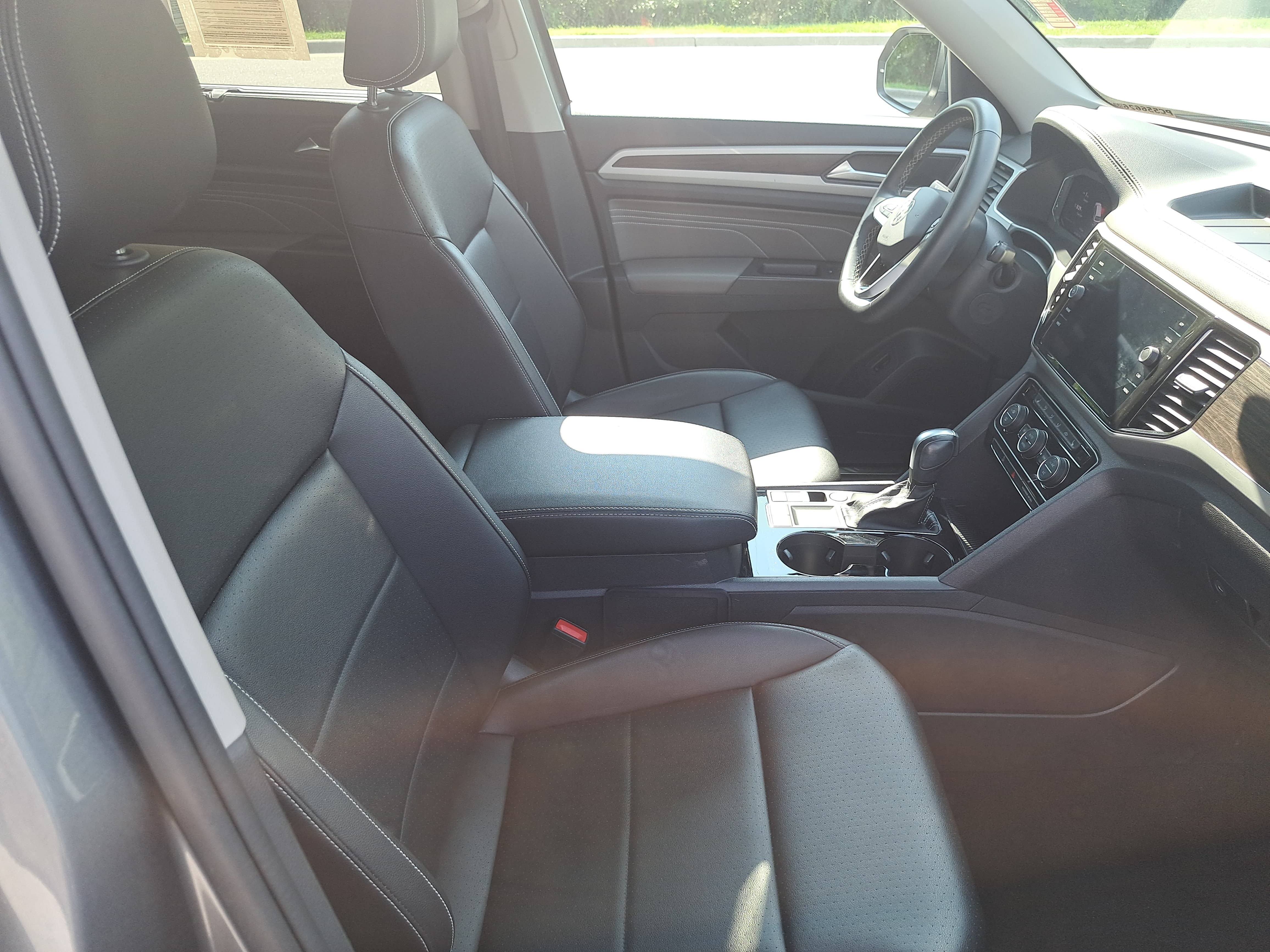 Certified 2023 Volkswagen Atlas SE w/ Panoramic Sunroof Package FWD image 10