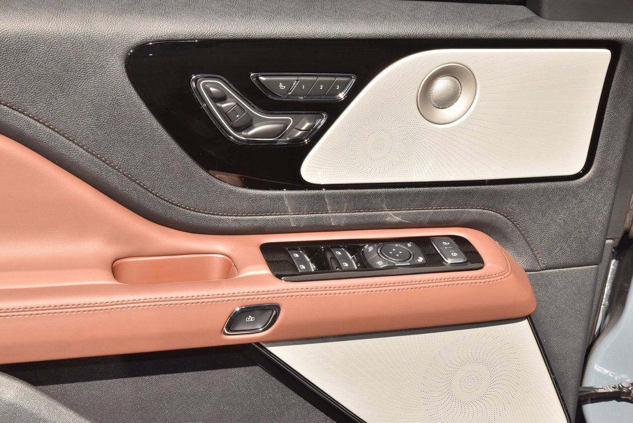 New 2027 Lincoln Aviator Reserve AWD/4WD image 35