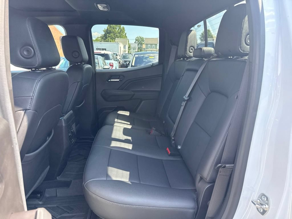 Used 2024 GMC Canyon Elevation w/ Elevation Premium Package AWD/4WD image 14