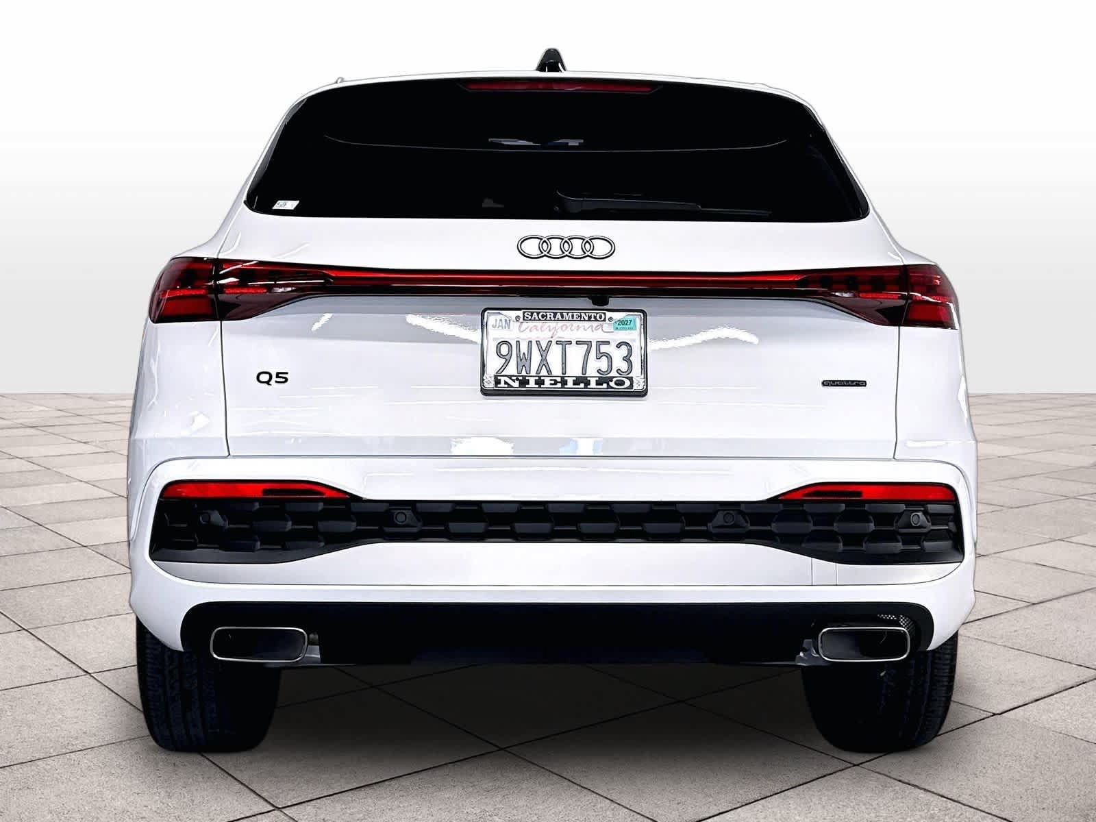 Used 2025 Audi Q5 Premium AWD/4WD image 7