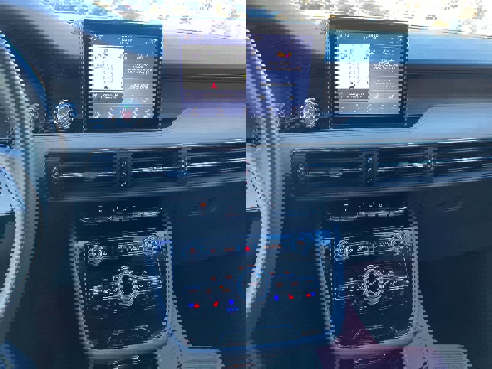 Used 2022 Lincoln Corsair Grand Touring w/ Elements Technology Bundle image 15