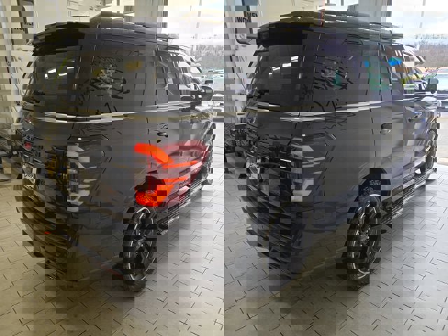 Used 2022 Ford Expedition Limited w/ Equipment Group 304A image 11