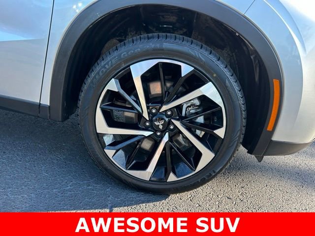 Used 2024 Mitsubishi Outlander SE Black Edition FWD image 8