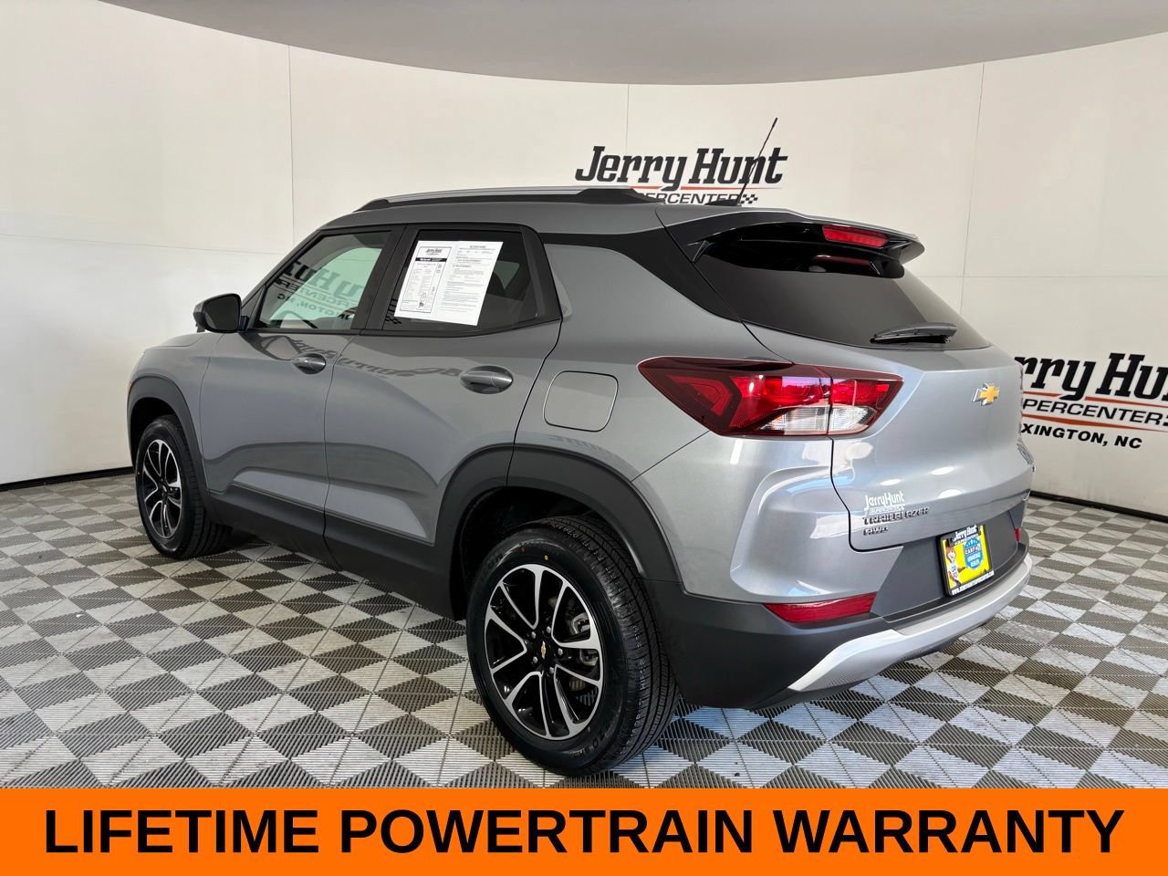 Used 2025 Chevrolet TrailBlazer LT AWD/4WD image 5