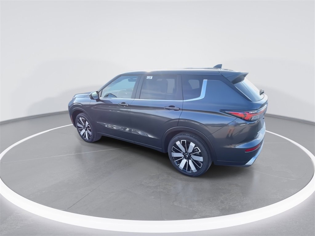 New 2025 Mitsubishi Outlander SE image 6