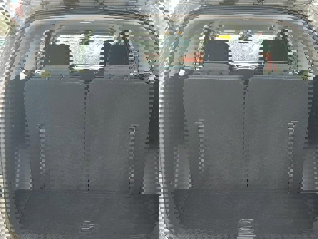 Used 2019 Kia Sorento LX w/ LX Convenience Package image 9