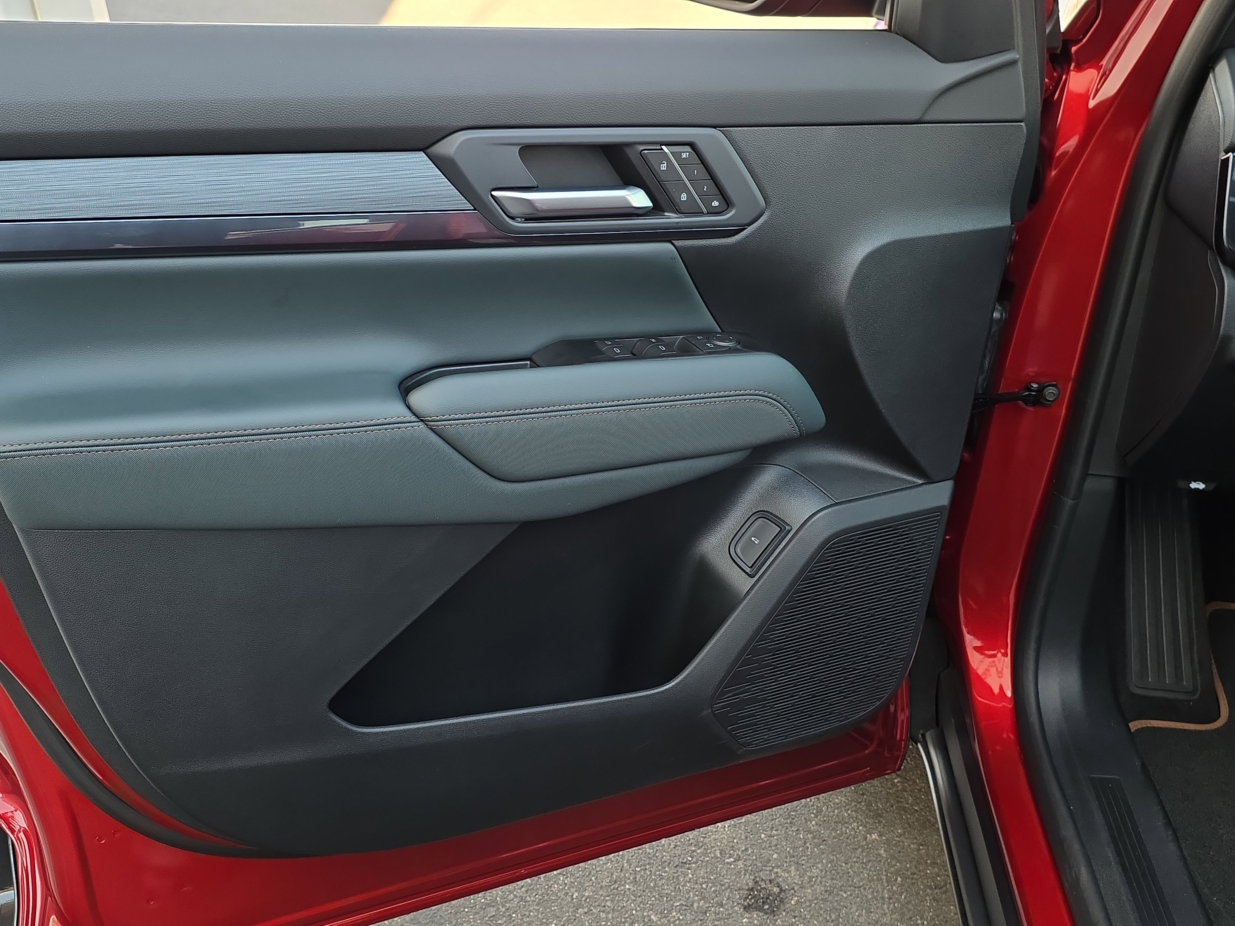 Used 2026 GMC Terrain AT4 w/ Convenience Package III image 12