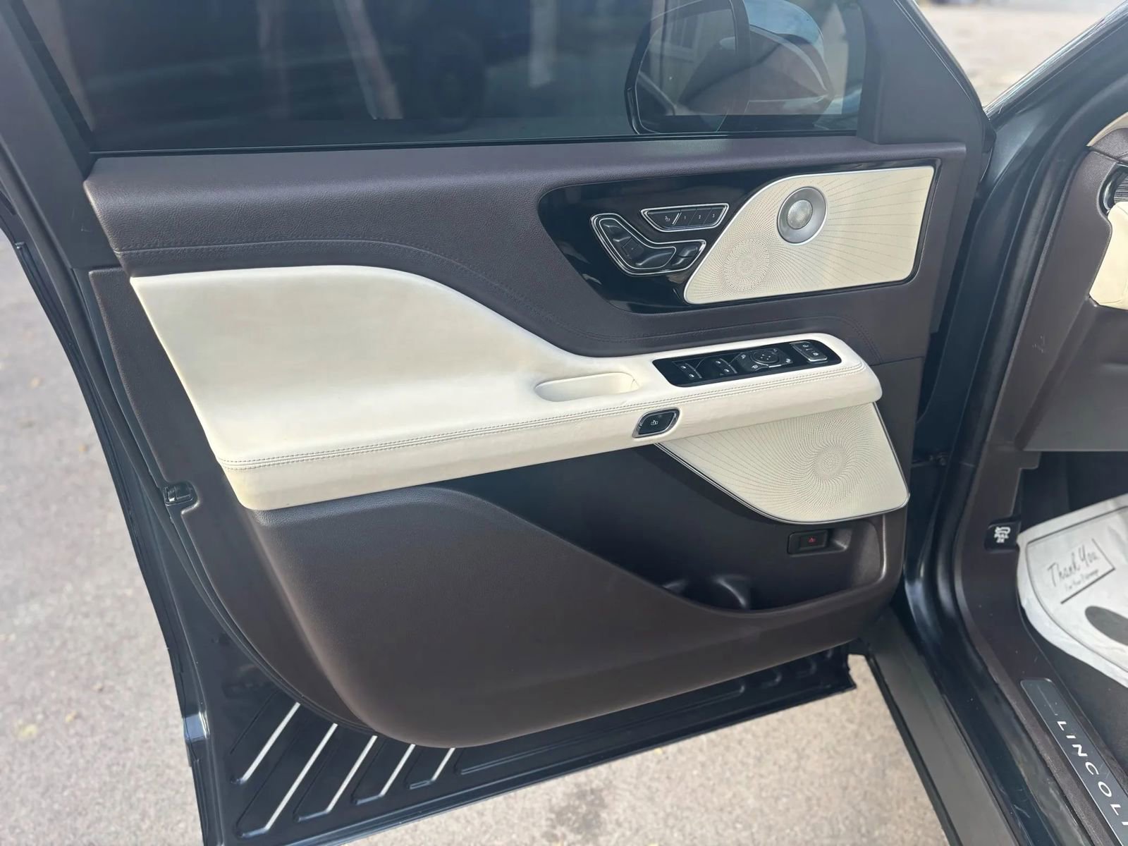 Used 2020 Lincoln Aviator Black Label image 8