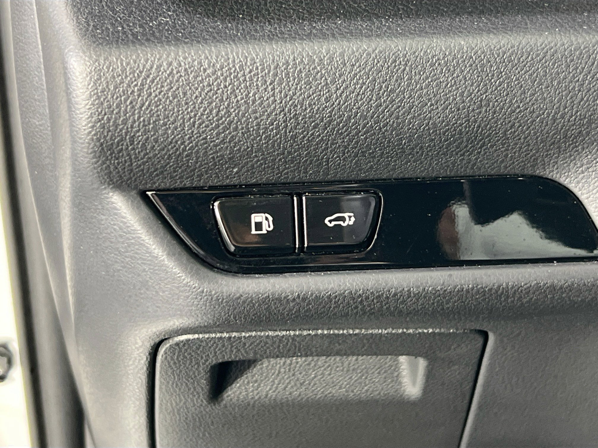 Used 2022 Lexus NX 350h AWD image 10