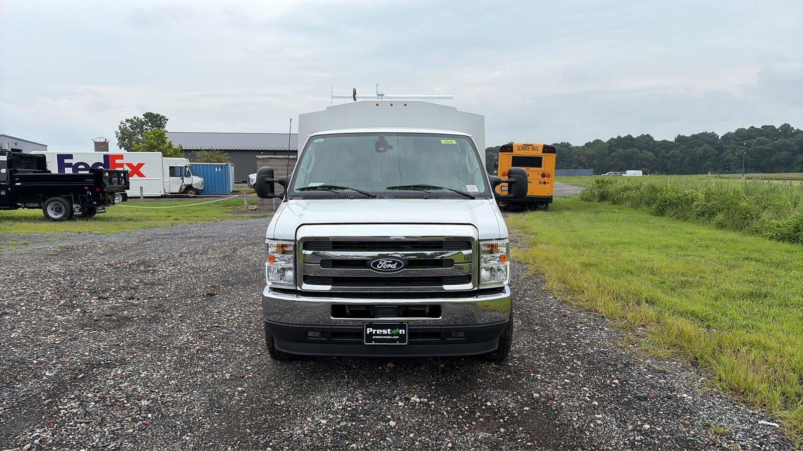 New 2027 Ford E-350 and Econoline 350 Super Duty w/ Power Equipment Group RWD image 8