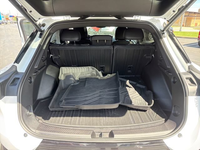 Certified 2024 Chevrolet Equinox EV LT FWD image 23